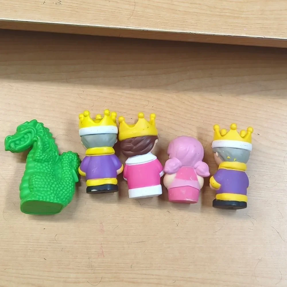 PlayGo Royal Castle Playset. This playset features‎ castle pieces and figures